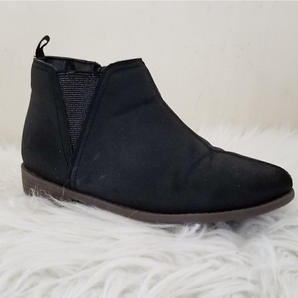 Carter's booties size 11 side zip color black